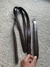 EUC Bates English Stirrup Leather 54&rdquo; Brown