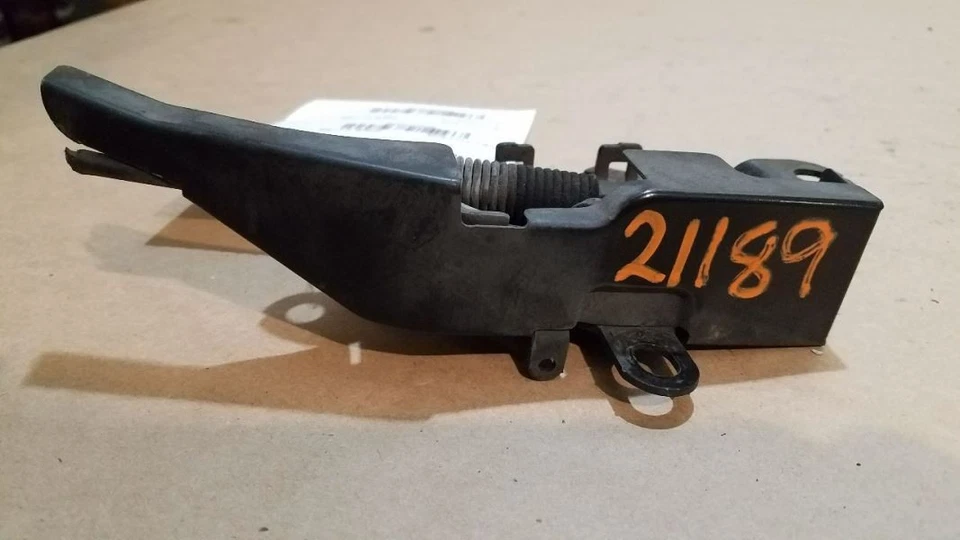 2006 TOYOTA TUNDRA HOOD LATCH - Image 2 of 4