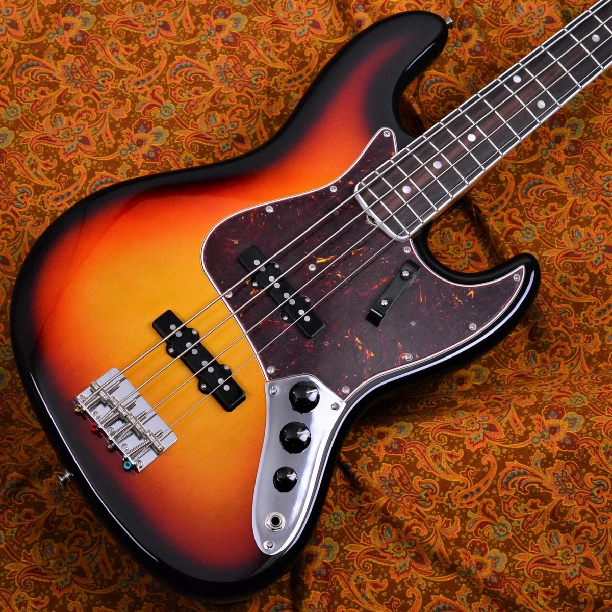 Fender: AMERICAN VINTAGE II 1966 JAZZ BASS 3-Color Sunburst | eBay