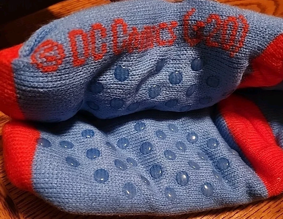 Calcetines antideslizantes forrados "talla única" DC Comics Superman Sherpa nuevos con etiquetas Foto 3 de 4