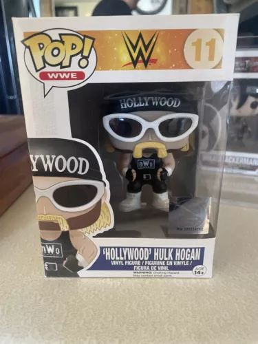 Funko Pop! Hollywood Hulk Hogan #11 Minor Flaws Great Condition w/ Protectorl