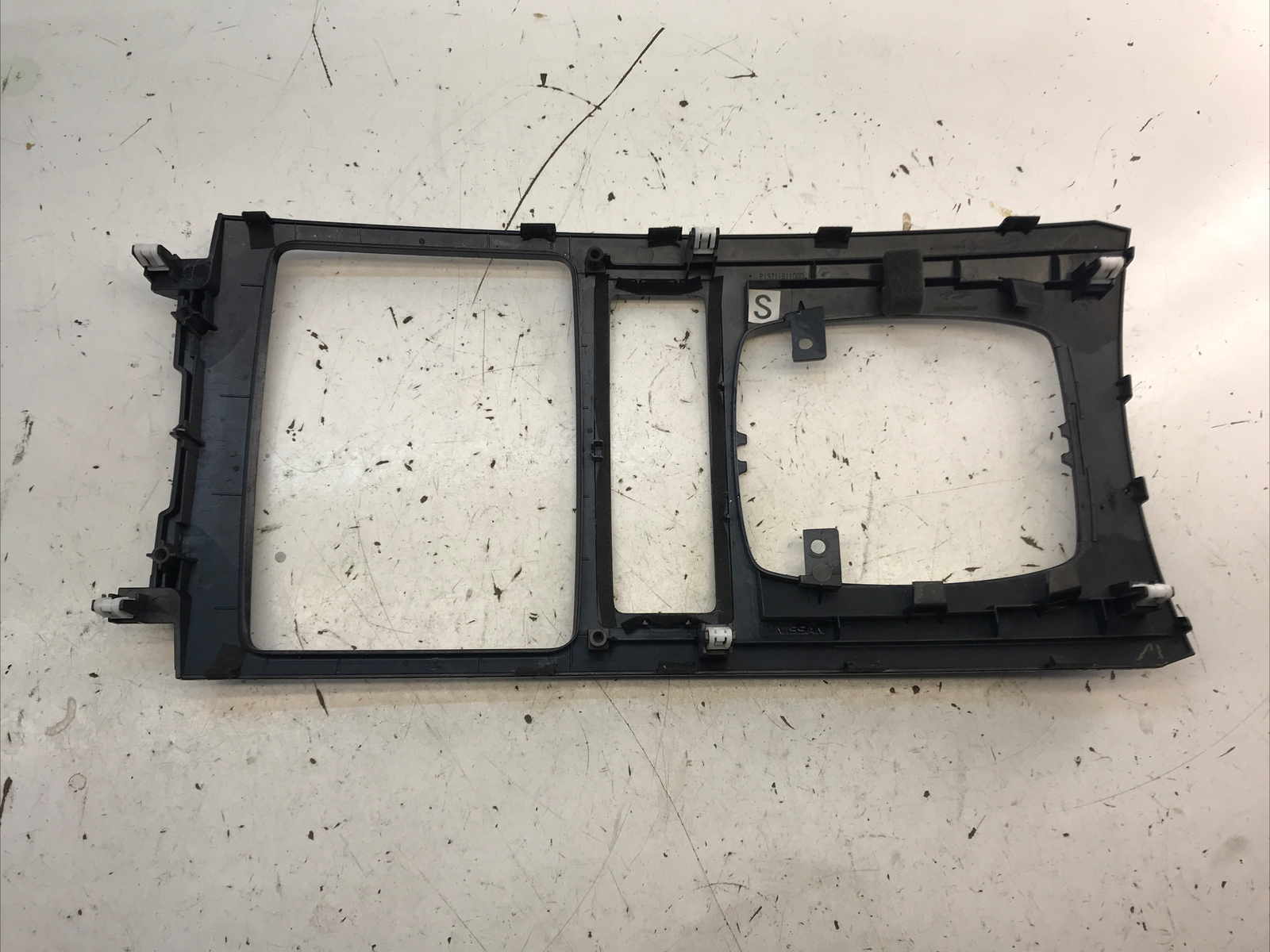 DIY Replace Center Console Arm Rest Vinyl / Leather on 2nd Gen FX/QX70