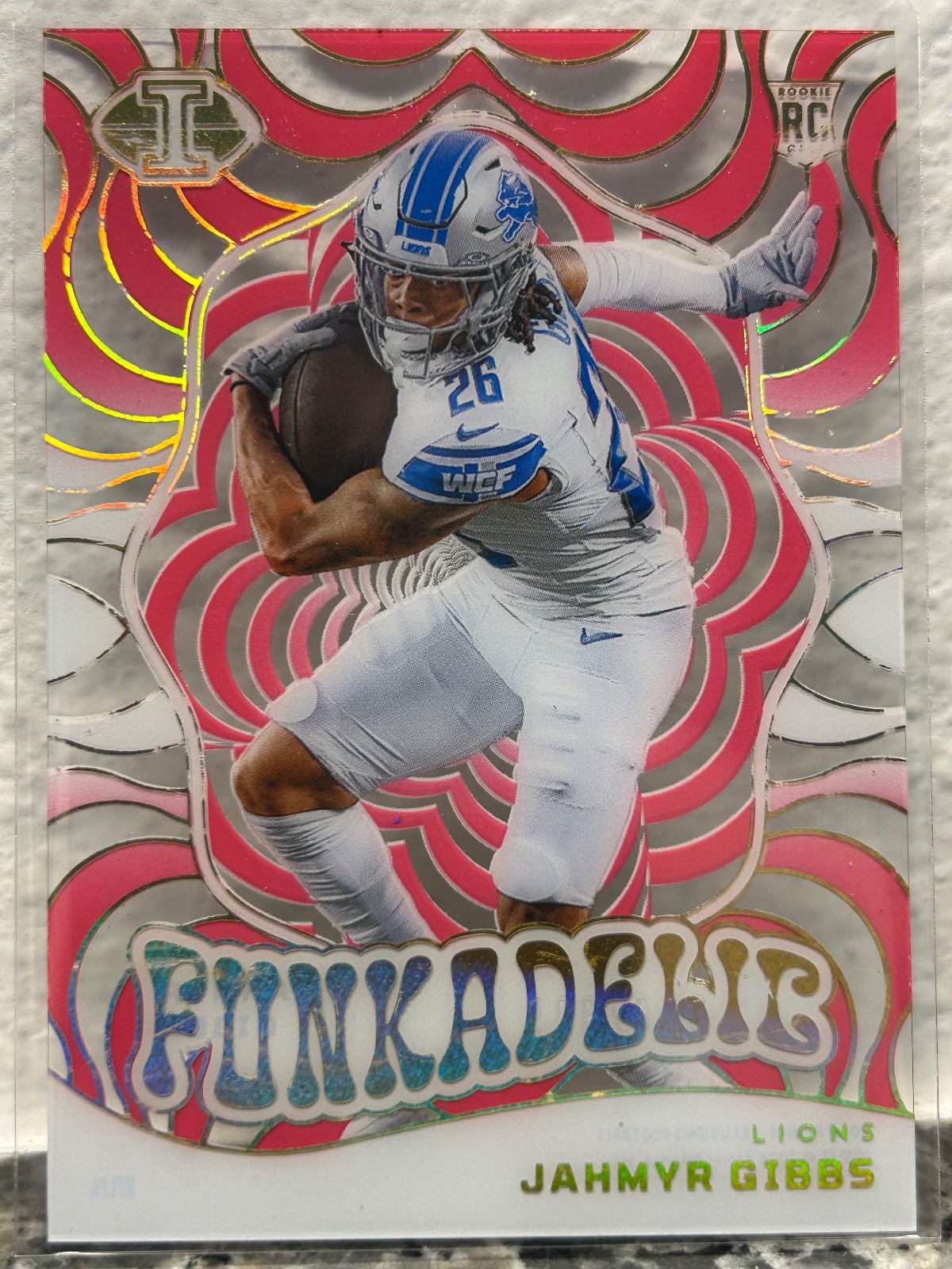 2023 Panini Illusions Jahmyr Gibbs Funkadelic PINK /399 Rookie RC SP #15 LIONS