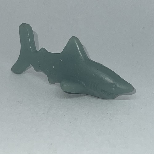 Vintage GMI General Mills Shark Bites Fruit Snack Prize Glow in the Dark A7