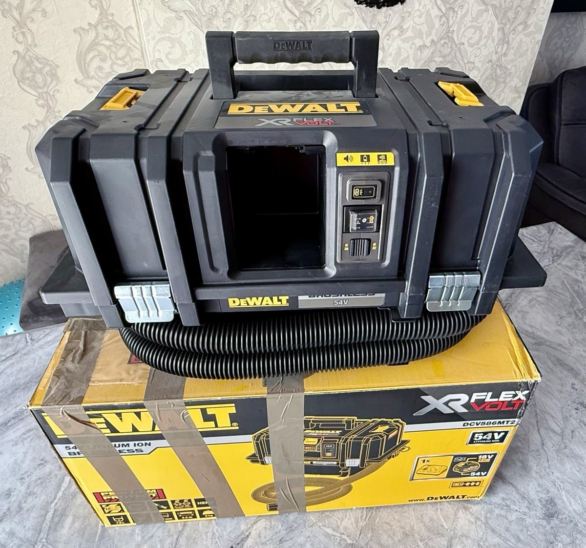 Dewalt Dcv584l Dewalt M Class Dust Extractor Cordless Dewalt