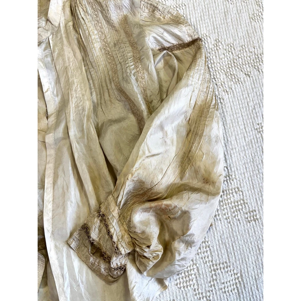 Старинная викторианская шелковая блузка экрю с кружевными складками объемные рукава как есть - Изображение 4 из 4