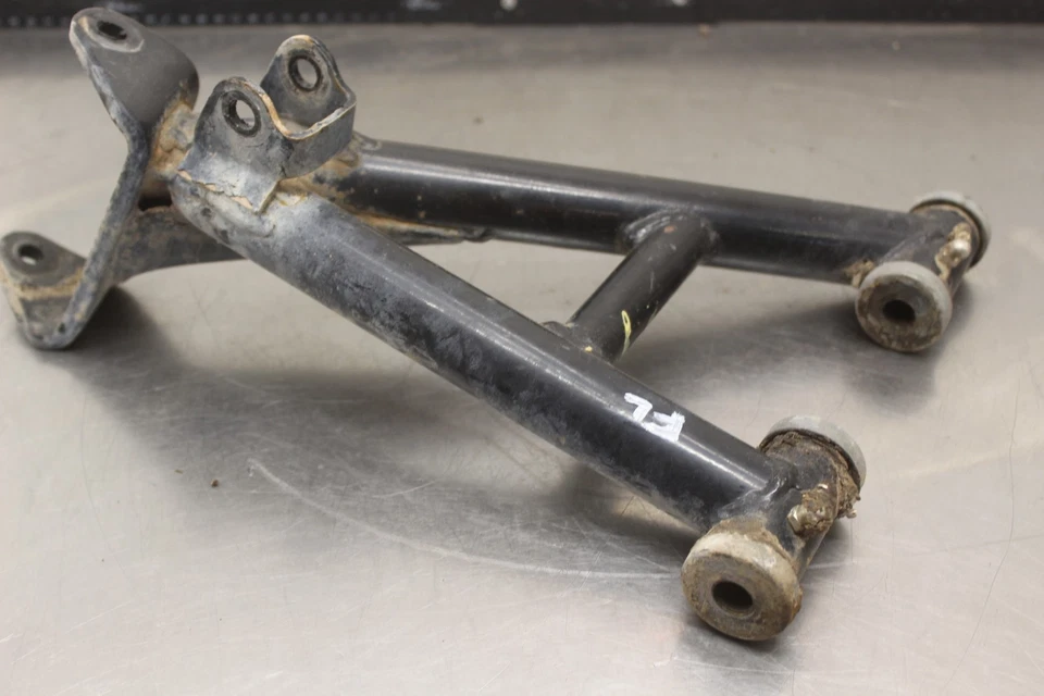 Yamaha Moto 4 YFM225 1987 mando delantero inferior izquierdo brazo X848 Foto 2 de 4