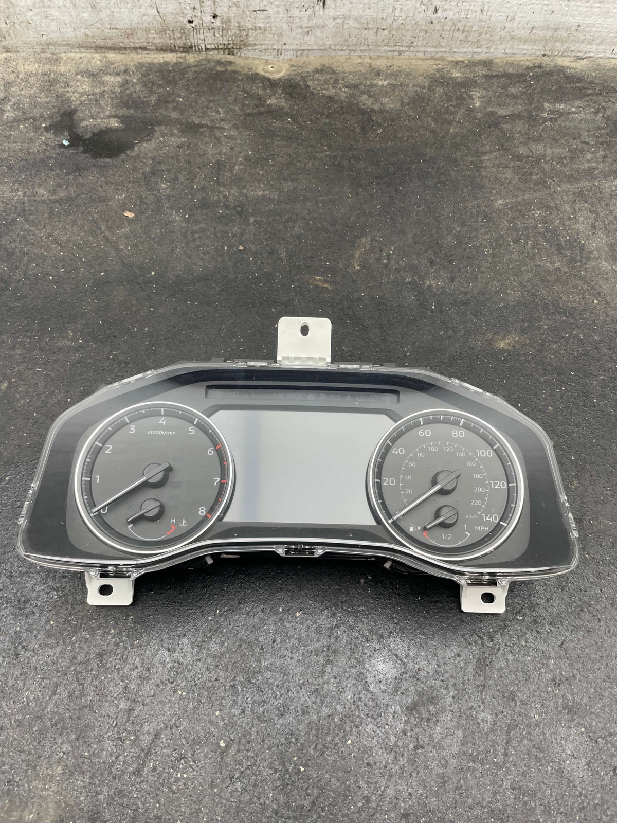 2022-2024 MITSUBISHI OUTLANDER FRONT LEFT DASH GAUGE CLUSTER SPEEDOMETER MPH 81K