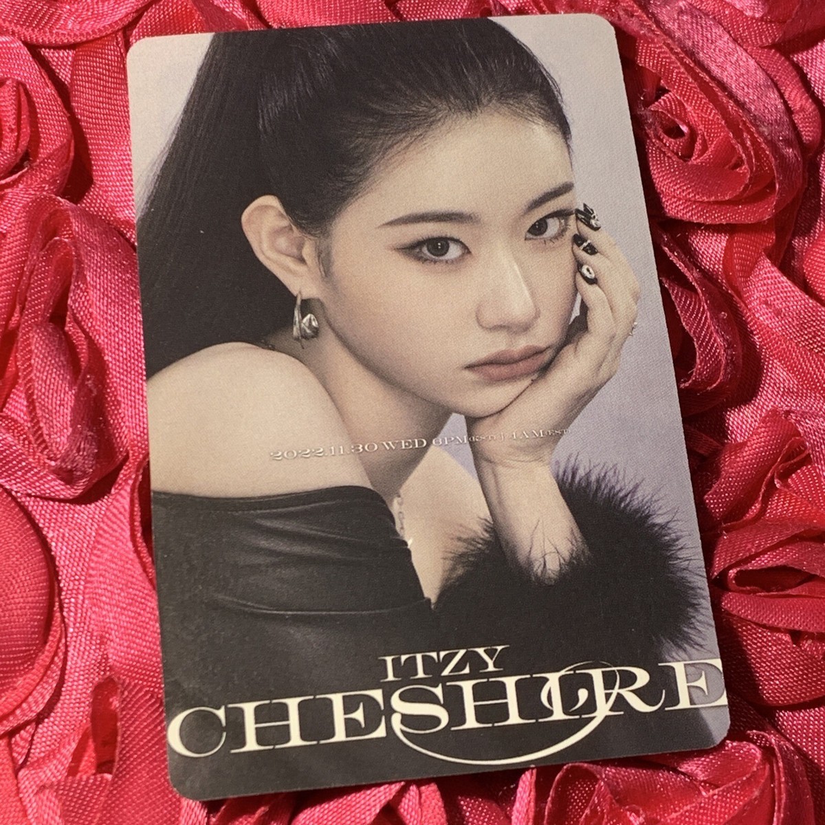 Chaeryeong ITZY Black CHESHIRE Edition Celeb K-pop Pretty Girl