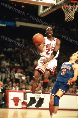 MICHAEL JORDAN Airborne Tongue Out 1992 Original 35mm Photo Slide