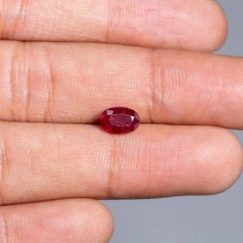 NATURAL RUBY 1.96 CARATS Mozambique Ruby-Manik 1.96 (2.15 Ratti) IGI CERTIFIED - Image 4 of 4