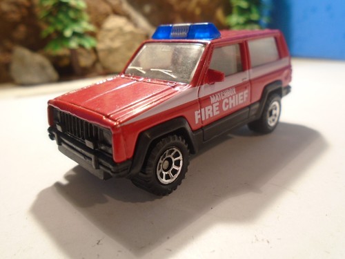 MATCHBOX 1/56 SCALE 1986 FIRE CHIEF JEEP CHEROKEE, EXCELLENT COND 5-225-1-5 - Picture 12 of 18