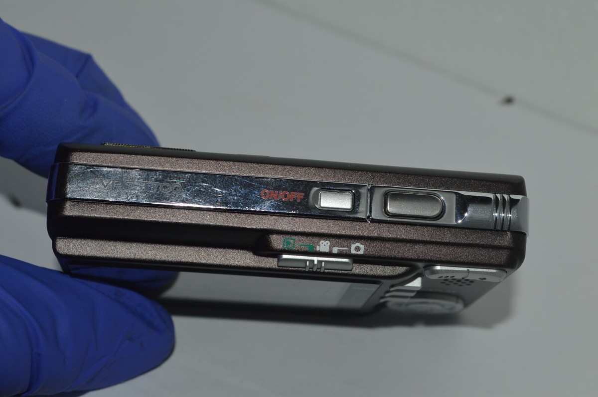 SANYO VPC-T700 Digital Camera 7 MP Brown For Parts Repair SANYO VPC-T700 Digital Camera 7 MP Brown For Parts Repair