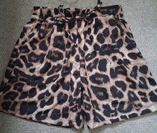????Shein Womans Lepoard Print Elasticated Waist  Shorts Size Small NEW????