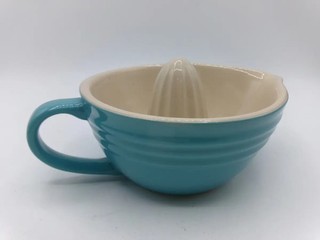 Le Creuset Stoneware Citrus Juicer Bowl Blue With Handle