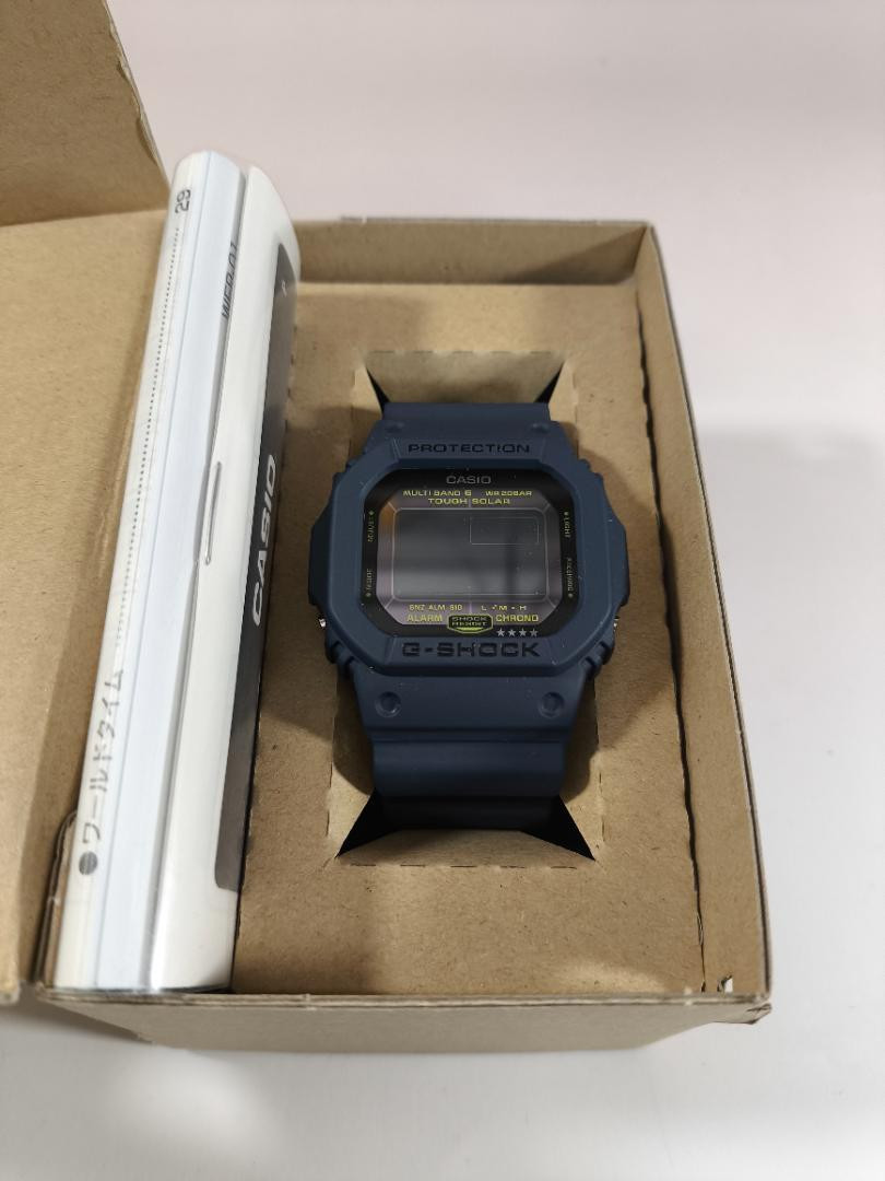 Casio G-shock Gw-m5610nv-2jf Multiband 6 Tough Solar Quartz Casio G-shock Gw-m5610nv-2jf Multiband 6 Tough Solar Quartz