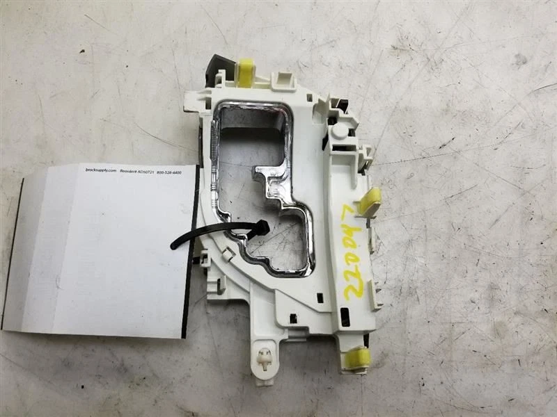 Toyota Venza 2009 bisel de cambio  Foto 4 de 4