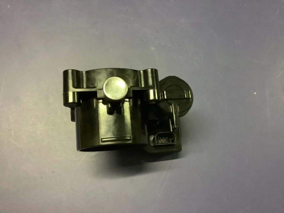 Nuevo cuerpo del acelerador para Jeep Wrangler JK 3,8 L 2007-2011 04593858AB Foto 3 de 3