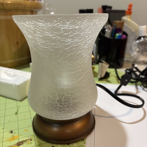 Scentsy Lampshade White Crackle Tulip Shade + Narrow Base Wax Warmer Bronze - 第 1/3 張圖片