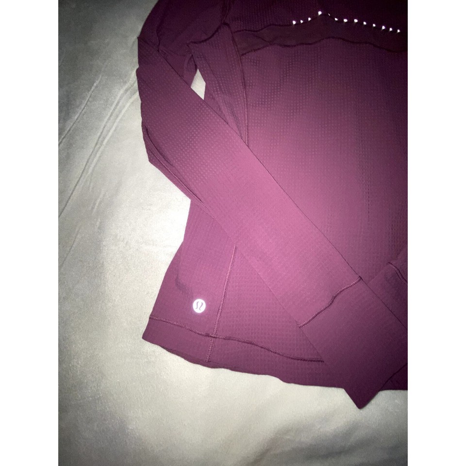 Womens Lululemon Ventilated MeshBack Running Long Sleeve Shirt Size 6