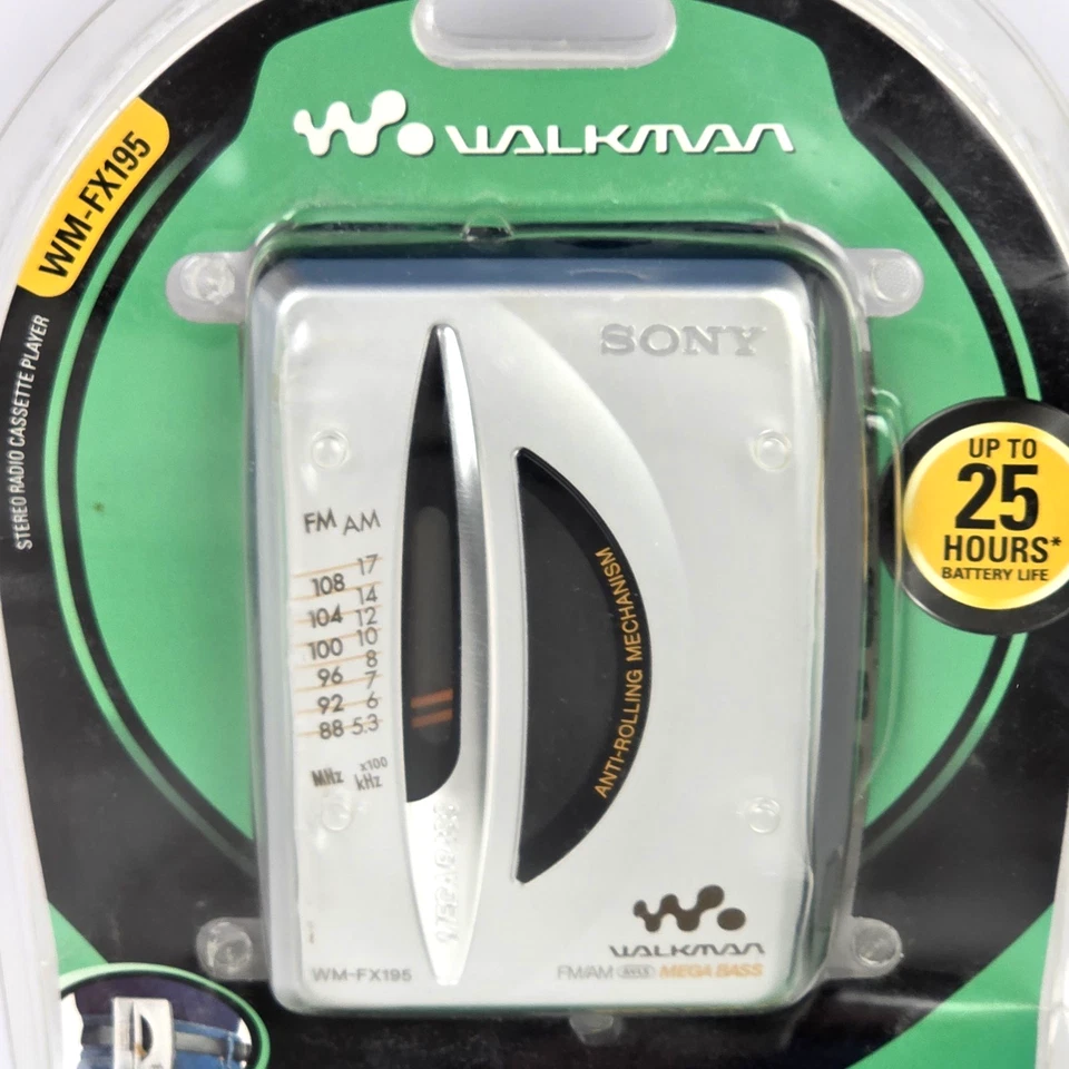 Sony Walkman Sellado WM-FX195 Radio Cassette Reproductor Mega Bajo Nuevo Paquete Dañado Foto 2 de 4