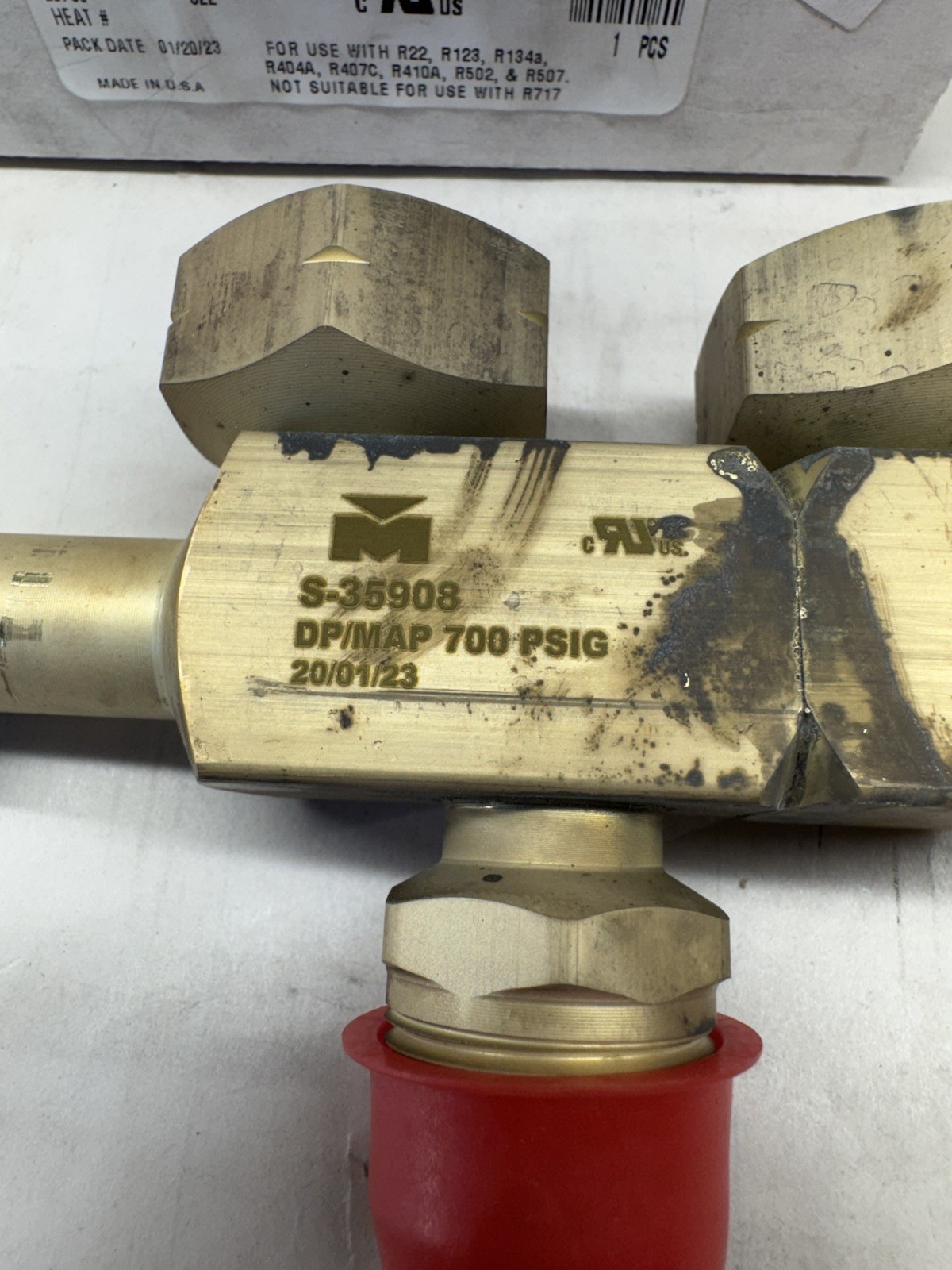 Mueller Industries A17922 Manifold VALVE 3/4 NPTF X 3/4 NPTFI VALVE **NEW**