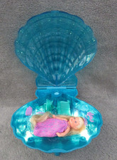 Magical Mermaids/Vintage 2000/Mattel Barbie/Krissy w/ working light up Seashell