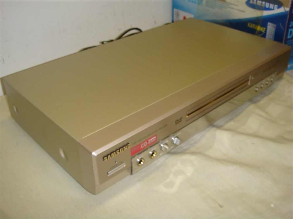 SAMSUNG DVD-S328K DVD/VCD/SVCD/CD/MP3/KARAOKE PLAYER W/2X