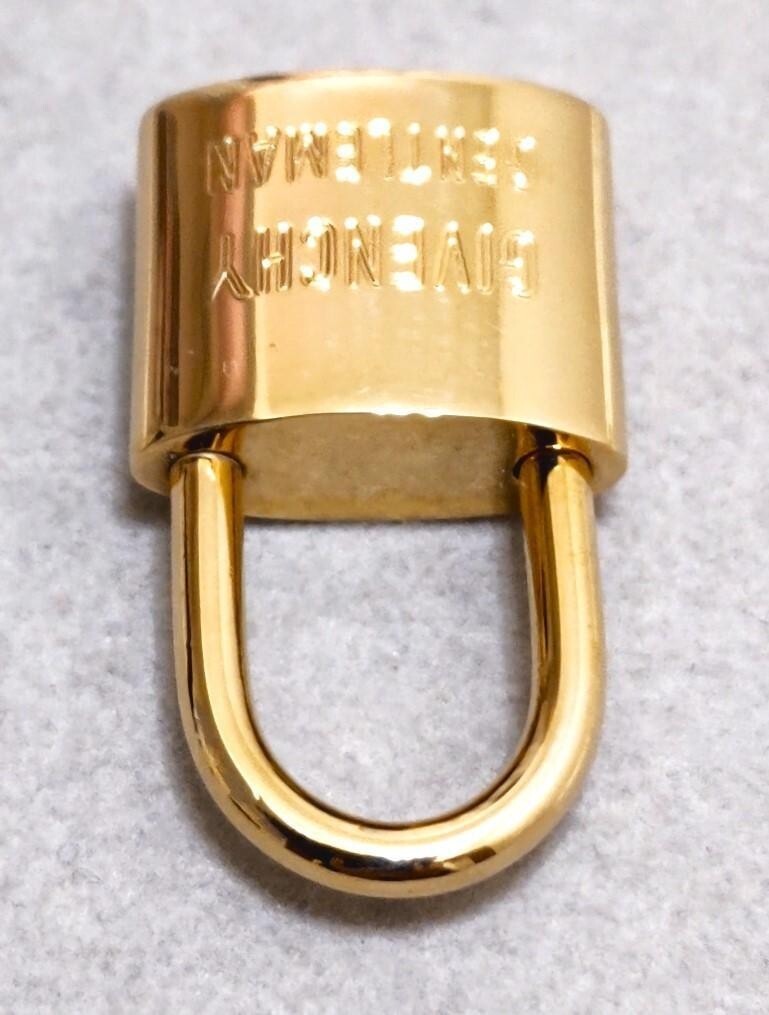 GIVENCHY キーリング パッドロック GOLDEN YELLOW GIVENCHY