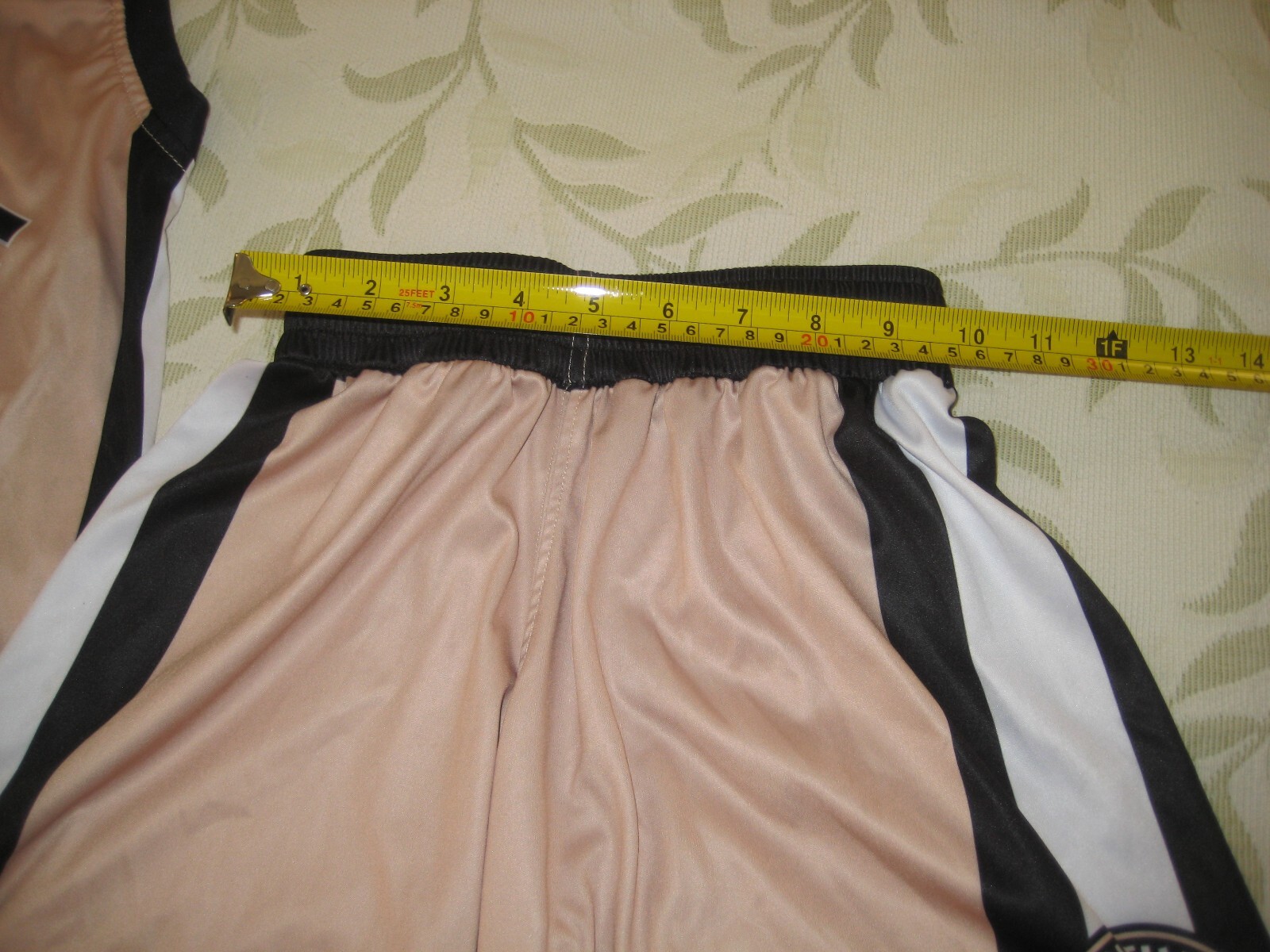 Picture 4 of 6