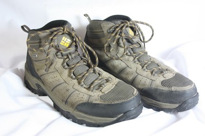columbia walking boots
