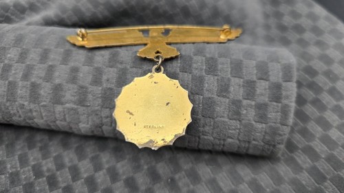 Vintage WWII US Navy Vermeil Sterling Silver Patriotic Eagle Sweetheart Pin - Picture 5 of 5