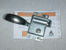 GENUINE ALLIS CHALMERS 7000 7030 7040 7050 7060 7080 INSIDE DOOR LATCH 70587275