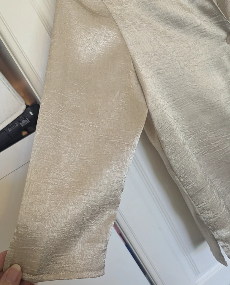 Blusa JOANNA PETITE Mujer BEIGE Brillante Talla PS Busto 38" Manga 3/4 BOTÓN ARRIBA (J5 Foto 2 de 4