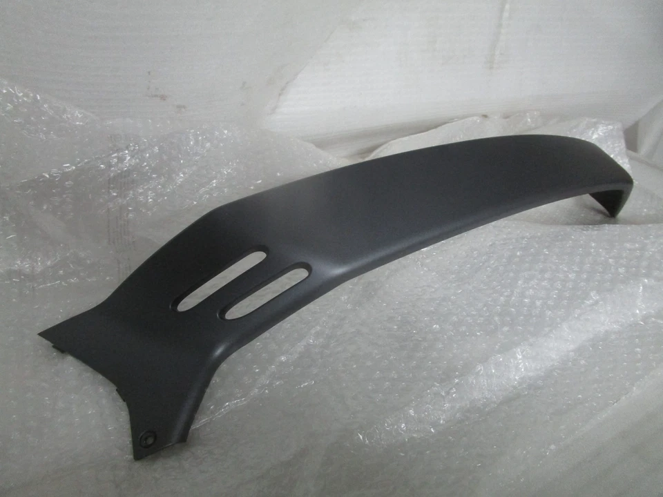 Vespa GTS Left Side Cover 62113700EZ - Image 3 of 4