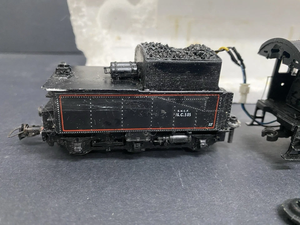 Roco HO Scale ERSTFWELD 2-10-0 Swissn Steam Locomotive with tender READ P.316 - Image 3 of 4