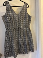 GAP Sleeveless Black & White Fit Flare Dress Lined Pockets Women’s 16 NEW W/ TAG