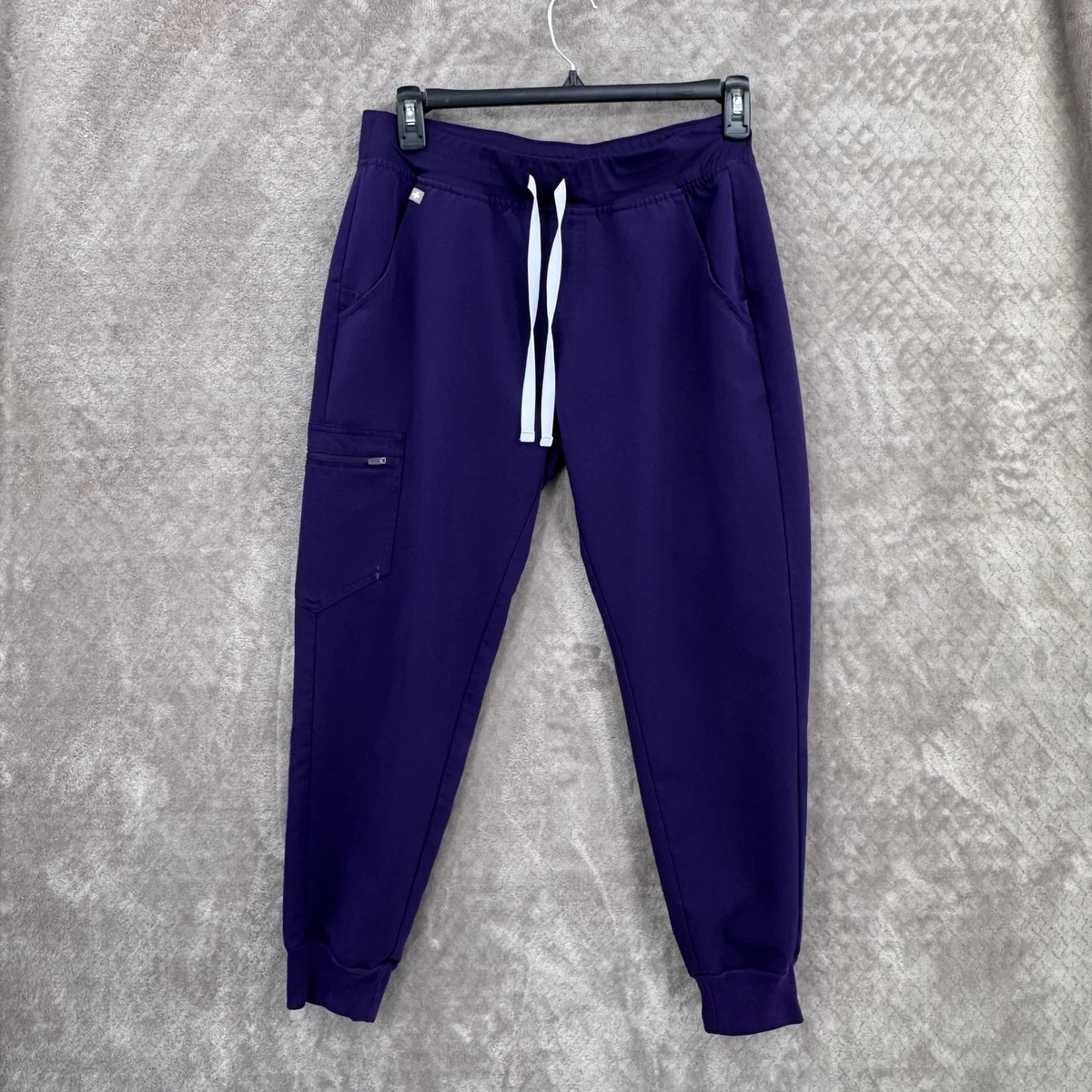 Cinque abbinamenti con i pantaloni della tuta da provare