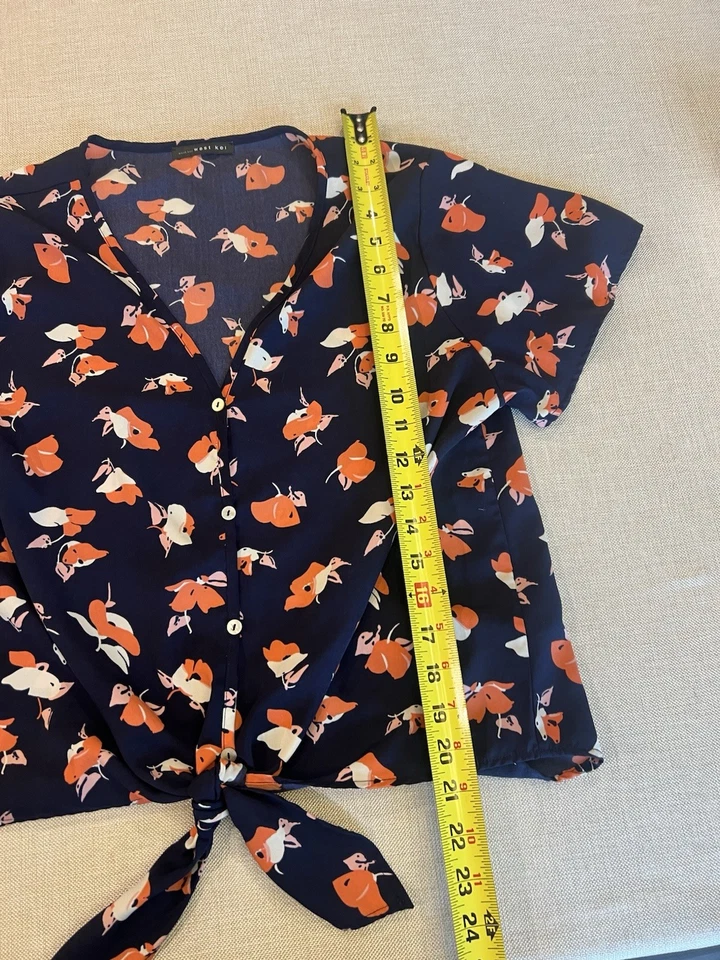 West Kei Size S Navy Blue Coral Floral Short Sleeve V Neck Button Knot Front Top - Image 3 of 4