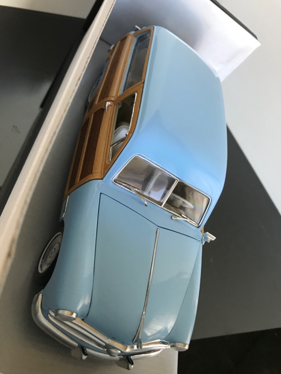 1:18 FORD WOODY WAGON 1949 MOTOR CITY CLASSICS LIGHT BLUE 1:18 FORD WOODY WAGON 1949 MOTOR CITY CLASSICS LIGHT BLUE