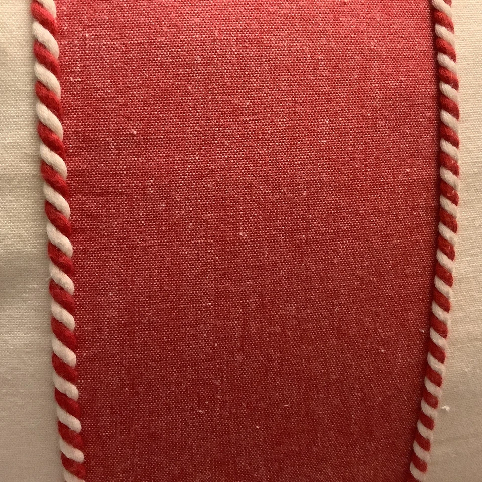 Newport 品牌 ~ 20 英寸 Sq ~ 枕头 ~ 大号红色/白色条纹 ~ 鸭羽毛插入 ~ 卷边 — 第 2/4 张图片