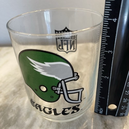 Vintage Philadelphia Eagles 10-ounce NFL Glass Mobil Gas Advertising - Picture 5 of 5