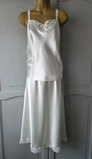 LADIES VTG M&S LIGHT CREAM SILKY SATIN POLYESTER HALF SLIP & CAMISOLE SIZE 18