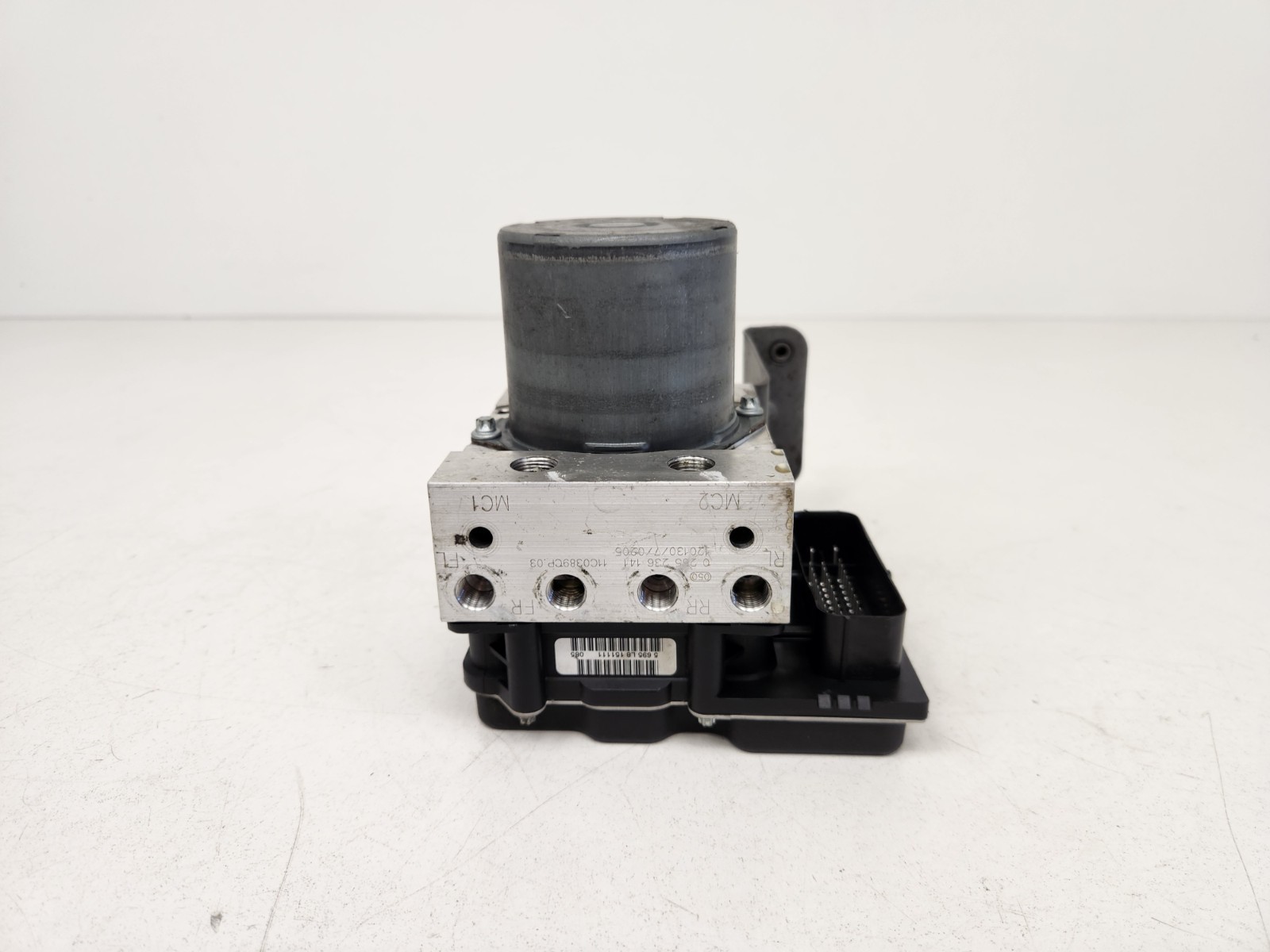 McLaren MP4-12C 2012-2014 Hydraulic pump P/N 11C0389CP
