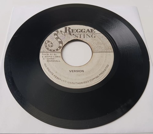 Anthony Johnson - She's My Queen Vinyl 45 - 1985 Reggae Sting - Jamaica - Picture 5 of 6