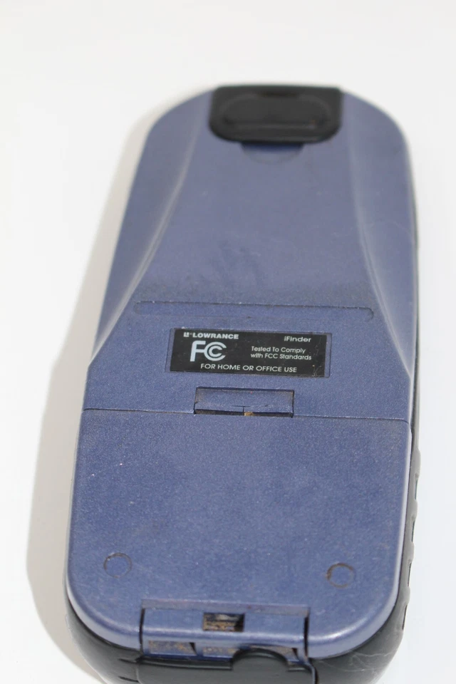 Lowrance iFinder H2O Handheld GPS Untested - for parts - Image 3 of 3