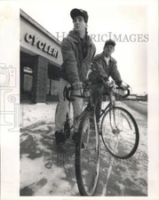 1989 Press Photo Zachary Taylor Clint Sample Park Fores - RRW43171