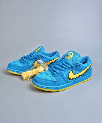 SB Dunk Low x Grateful Dead Blue Bear Men's Size US 7-11