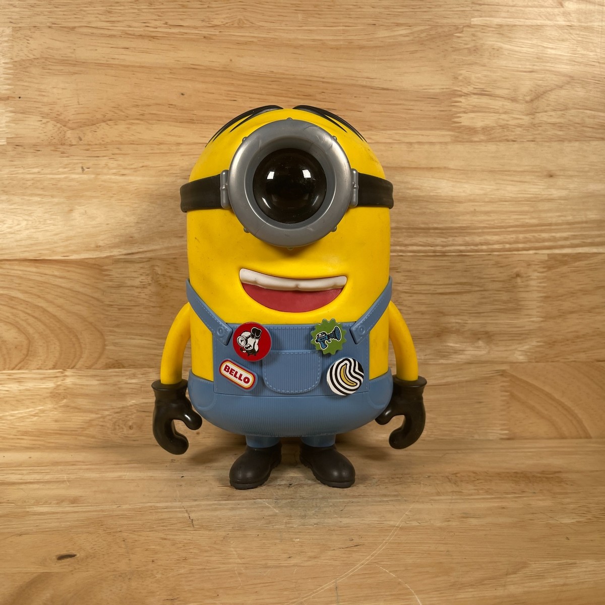 Minions Real Live Stuart GNY35 Kids Yellow Interactive Gaming