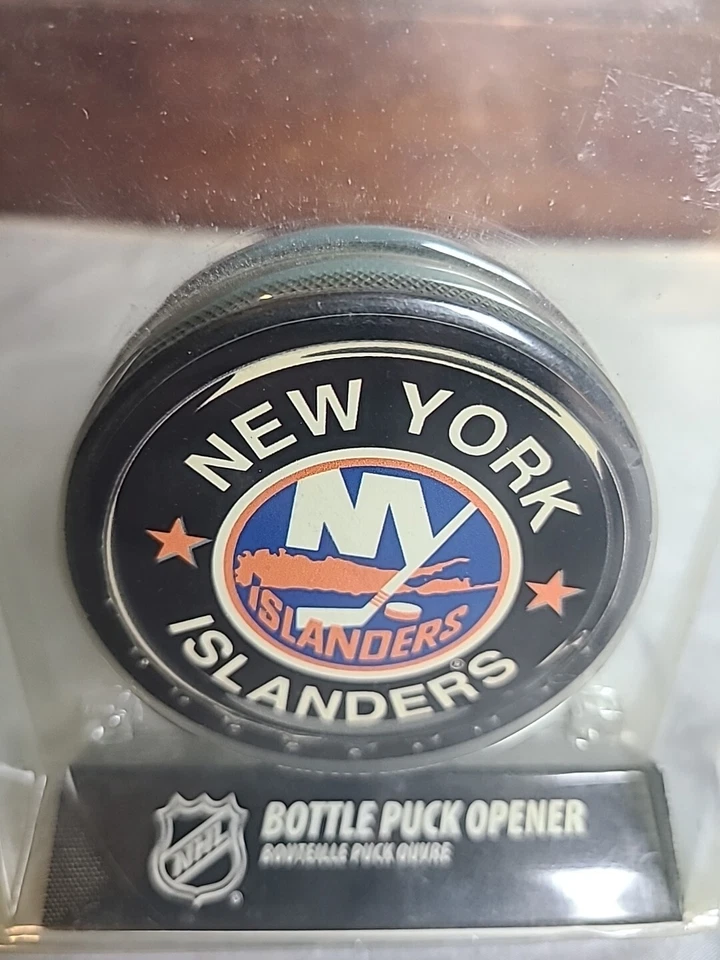 Nuevo abridor de botellas de hockey New York Islanders NHL Puck Foto 3 de 4